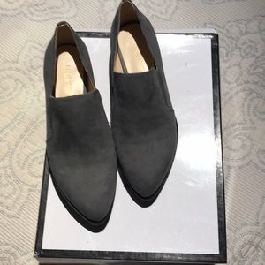 Nine West shoes  51/2 grey fb